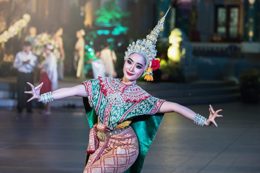 DANCE VIDEOS FROM AROUND THE WORLD